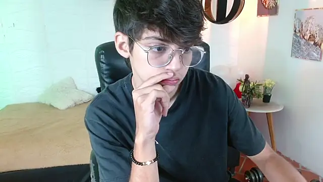 jhoellx online show from March 2, 12:32 pm