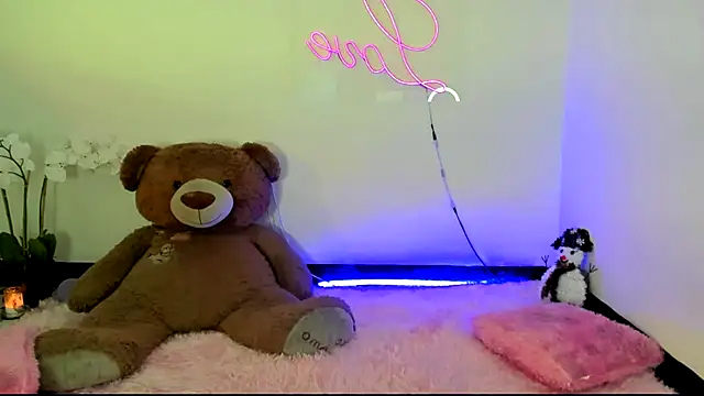 kendal scott1 online show from January 3, 9:26 pm