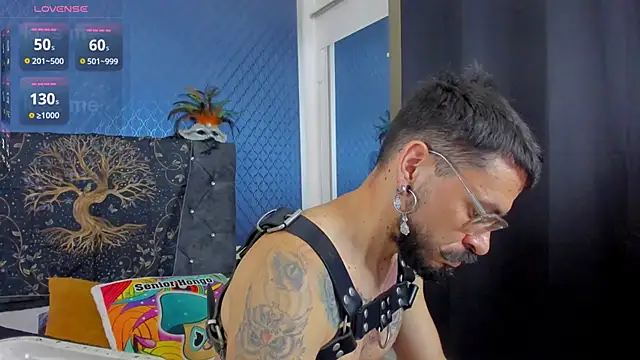 Snapshot of leondevereda chatting on February 7, 2:50 am leondevereda online show from February 7, 2:50 am