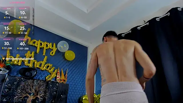 Snapshot of leondevereda chatting on February 23, 5:34 am leondevereda online show from February 23, 5:34 am