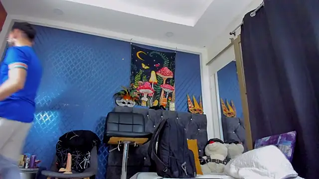 Snapshot of leondevereda chatting on February 25, 9:24 pm leondevereda online show from February 25, 9:24 pm