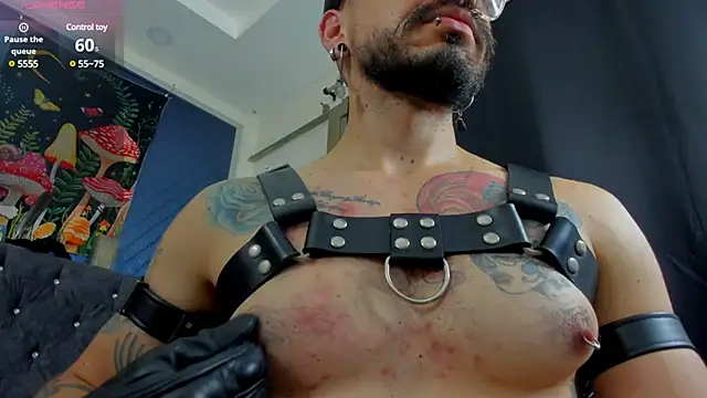 Snapshot of leondevereda chatting on March 6, 11:09 pm leondevereda online show from March 6, 11:09 pm