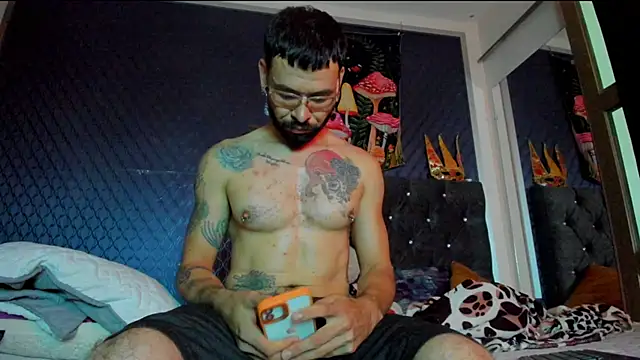 Snapshot of leondevereda chatting on March 12, 11:42 am leondevereda online show from March 12, 11:42 am