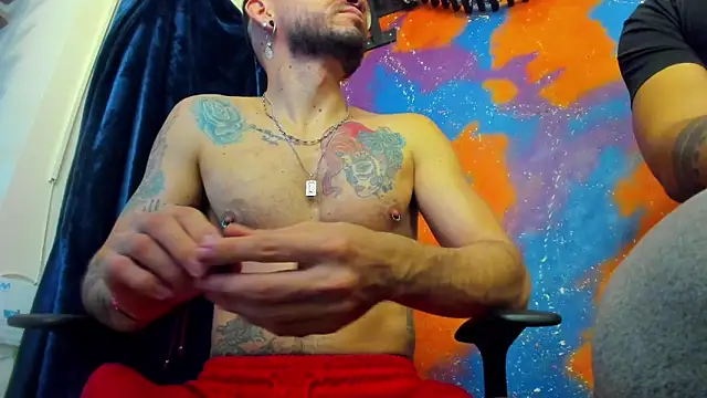 Snapshot of leondevereda chatting on October 24, 8:49 pm leondevereda online show from October 24, 8:49 pm