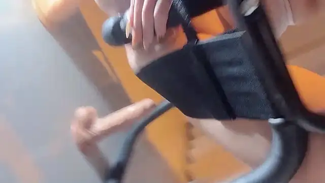 Krismil3 online show from November 10, 12:09 am