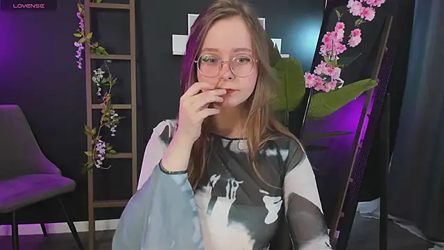 Snapshot of CassieCool chatting on January 10, 8:59 pm CassieCool online show from January 10, 8:59 pm