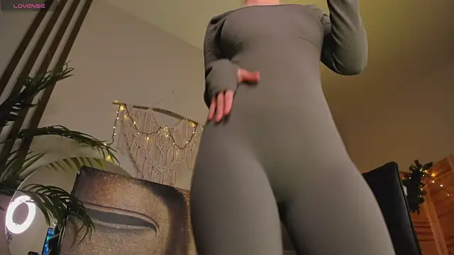 Snapshot of CassieCool chatting on January 29, 11:56 pm CassieCool online show from January 29, 11:56 pm