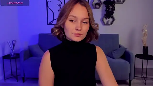 BritnieCute online show from October 7, 4:53 am