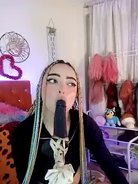 Yennastone online show from December 26, 3:16 am