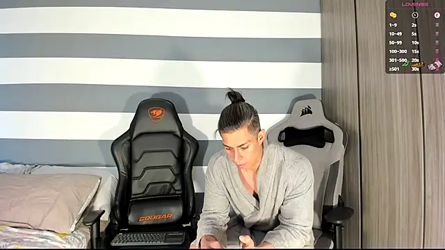 Snapshot of ianandjosephx chatting on February 19, 12:11 pm ianandjosephx online show from February 19, 12:11 pm