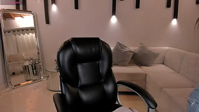 ChloePreston  online show from January 20, 10:51 am