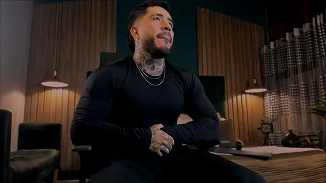 LeoSalvatore  online show from February 7, 3:45 am