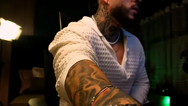 LeoSalvatore  online show from March 14, 7:26 am