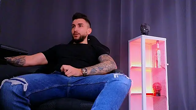 MightyAaron66 online show from February 13, 8:59 am