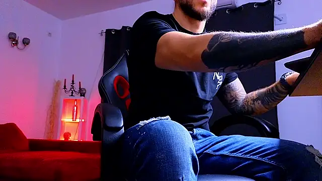 MightyAaron66 online show from September 9, 3:39 am