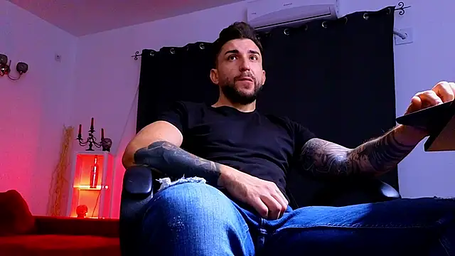 MightyAaron66 online show from September 20, 2:56 am