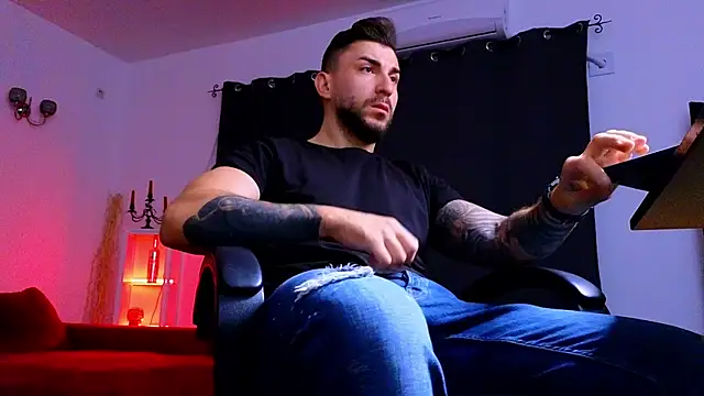 MightyAaron66 online show from September 21, 2:24 am