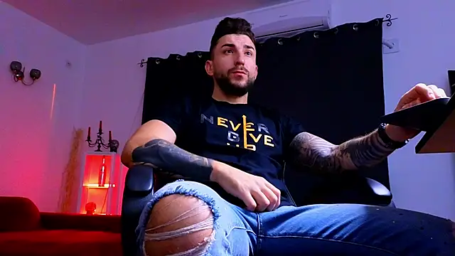 MightyAaron66 online show from October 5, 4:22 am