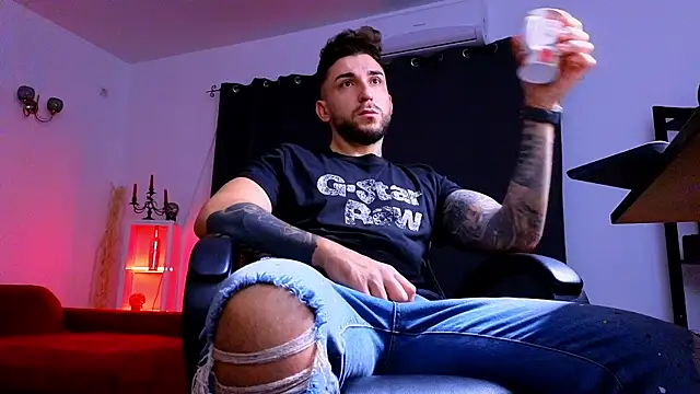 MightyAaron66 online show from October 11, 3:28 am