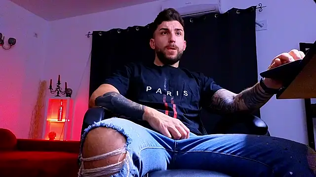 MightyAaron66 online show from October 14, 3:40 am