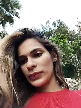 cuteluci  online show from January 26, 1:25 pm