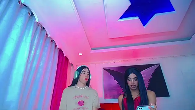 NahomiCamper online show from November 16, 2:28 am