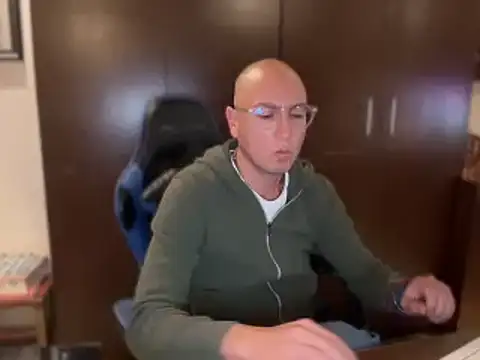 alanan881 online show from March 5, 1:42 am