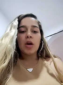 LaurenWelly  online show from March 1, 8:53 pm