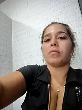 LaurenWelly  online show from November 5, 9:15 pm