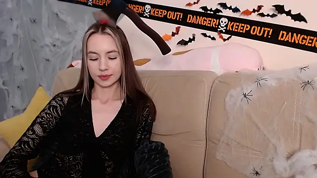 AmbrielHailey online show from November 1, 10:28 am