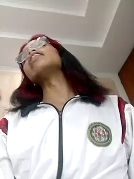 evelyn wine online show from February 1, 5:07 am