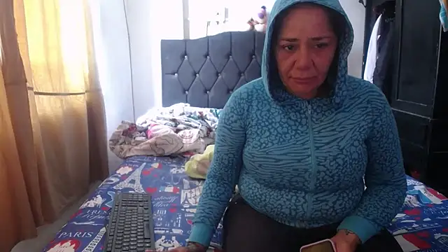 merryymaturee  online show from March 22, 3:09 pm