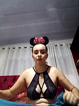 Samantha Sullivan  online show from November 1, 2:13 am