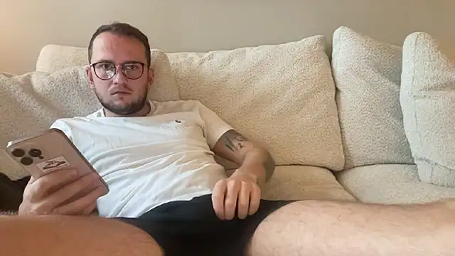 thehornyguy97 online show from October 4, 8:23 am