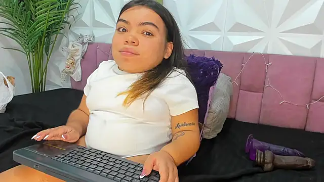 Michelle Brooks online show from December 26, 1:21 pm