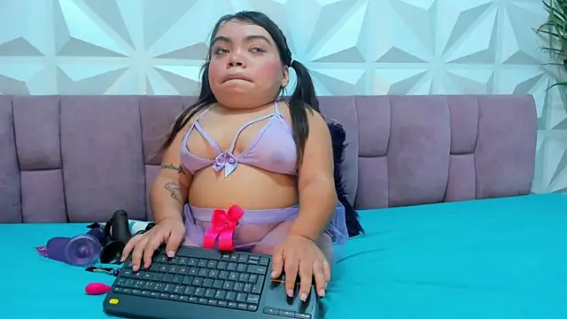 Michelle Brooks online show from January 9, 11:34 pm