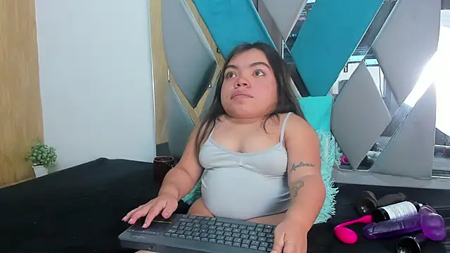 Michelle Brooks online show from January 16, 7:31 pm