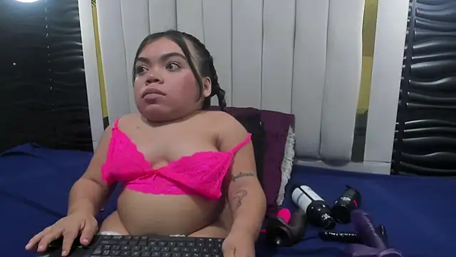 Michelle Brooks online show from February 4, 7:55 pm