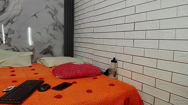 Michelle Brooks online show from March 21, 11:34 pm