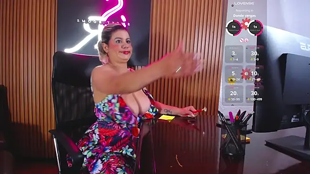 Snapshot of Candy_sr chatting on February 25, 3:38 pm Candy sr online show from February 25, 3:38 pm