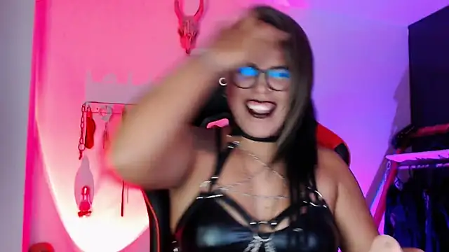 LilithSharon online show from January 14, 8:15 pm