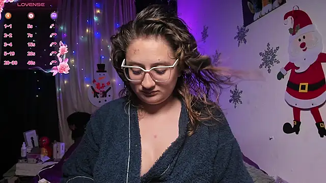 Snapshot of AnnieBigBoobs chatting on December 5, 10:56 pm AnnieBigBoobs online show from December 5, 10:56 pm