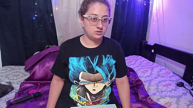 Snapshot of AnnieBigBoobs chatting on March 14, 9:32 pm AnnieBigBoobs online show from March 14, 9:32 pm