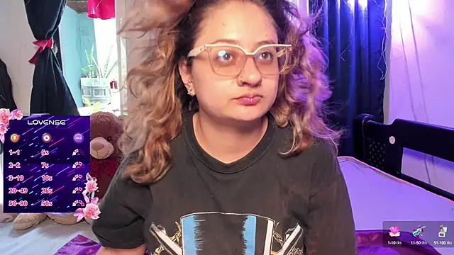 Snapshot of AnnieBigBoobs chatting on October 5, 4:05 pm AnnieBigBoobs online show from October 5, 4:05 pm