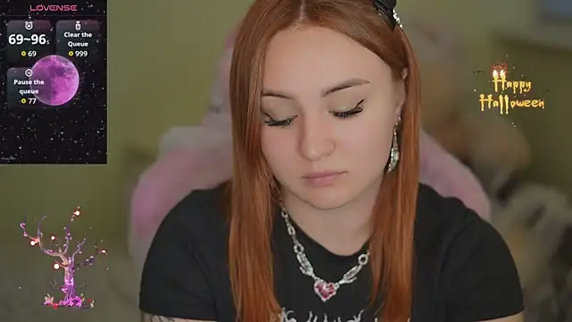 LovelyBell online show from October 28, 2:31 pm