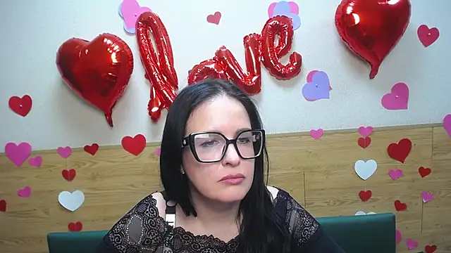 Snapshot of TayaBoret chatting on February 5, 6:37 pm TayaBoret online show from February 5, 6:37 pm