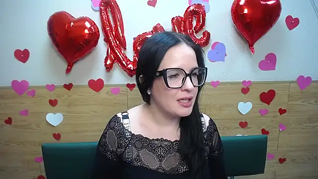 Snapshot of TayaBoret chatting on February 10, 6:24 pm TayaBoret online show from February 10, 6:24 pm