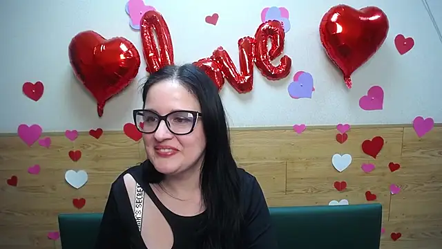 Snapshot of TayaBoret chatting on February 12, 4:01 am TayaBoret online show from February 12, 4:01 am