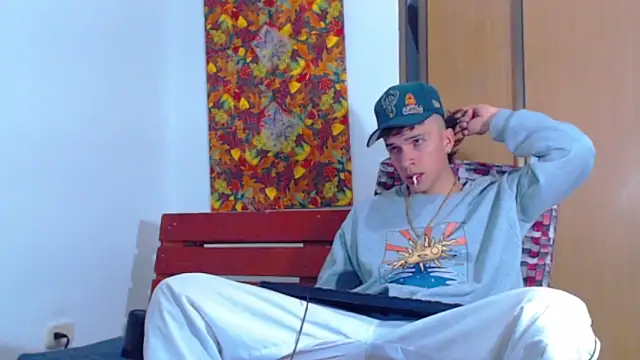 Keeny16 online show from December 19, 2:13 pm