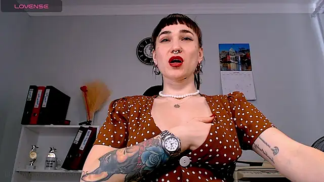 FoxRineHelen online show from March 3, 12:58 pm